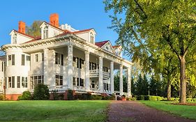 The Twelve Oaks Bed & Breakfast
